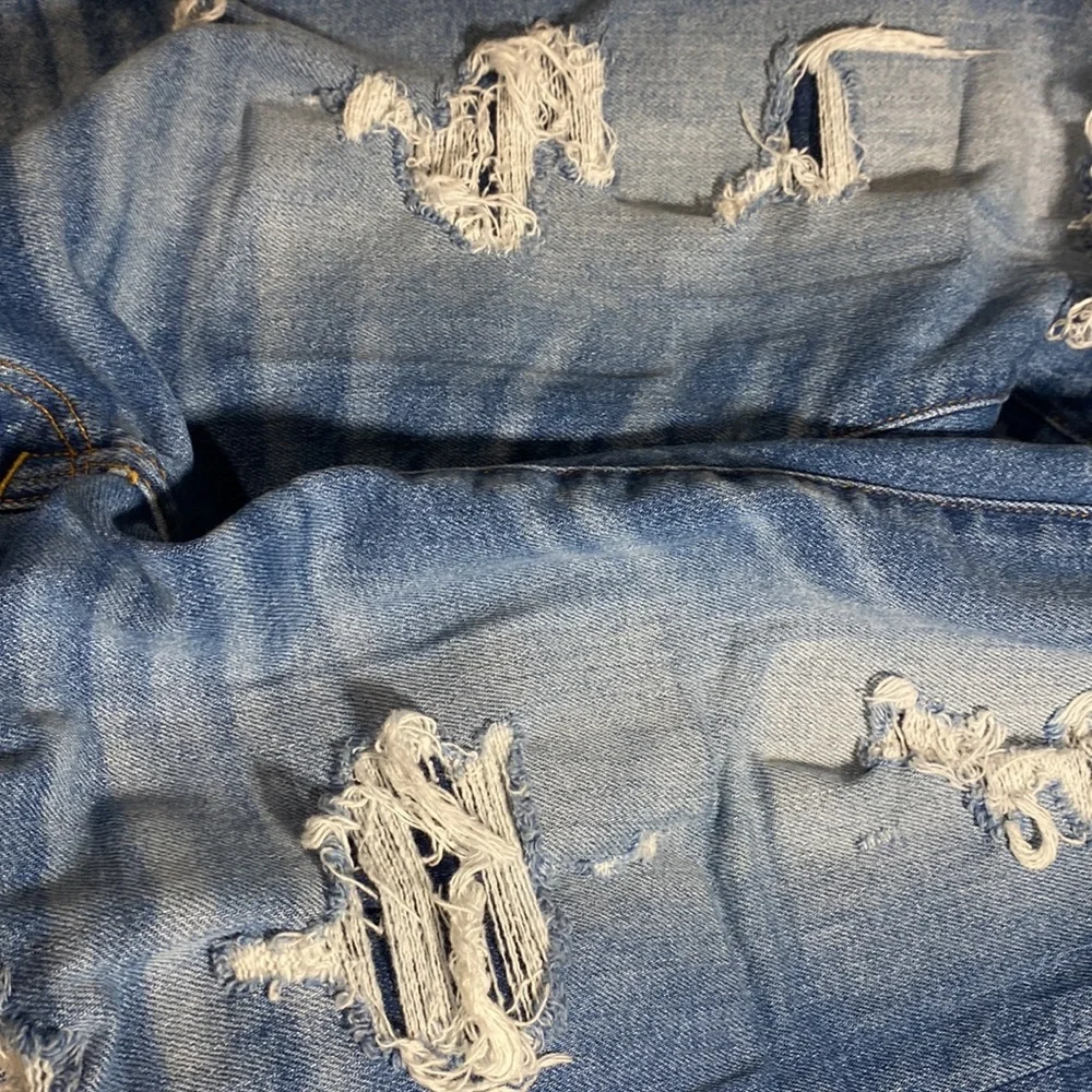 American Eagle distressed skinny Jean- 28x30 - Picture 8 of 8